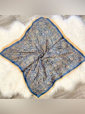 NWOT Paisley Pattern Scarf